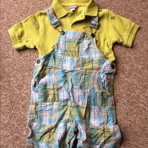 B2G1***Hartstrings bib set